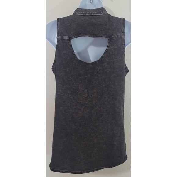 Rock & Republic Purple Button Up Sleeveless Cut Out Back Shirt Small Pockets - Picture 4 of 6